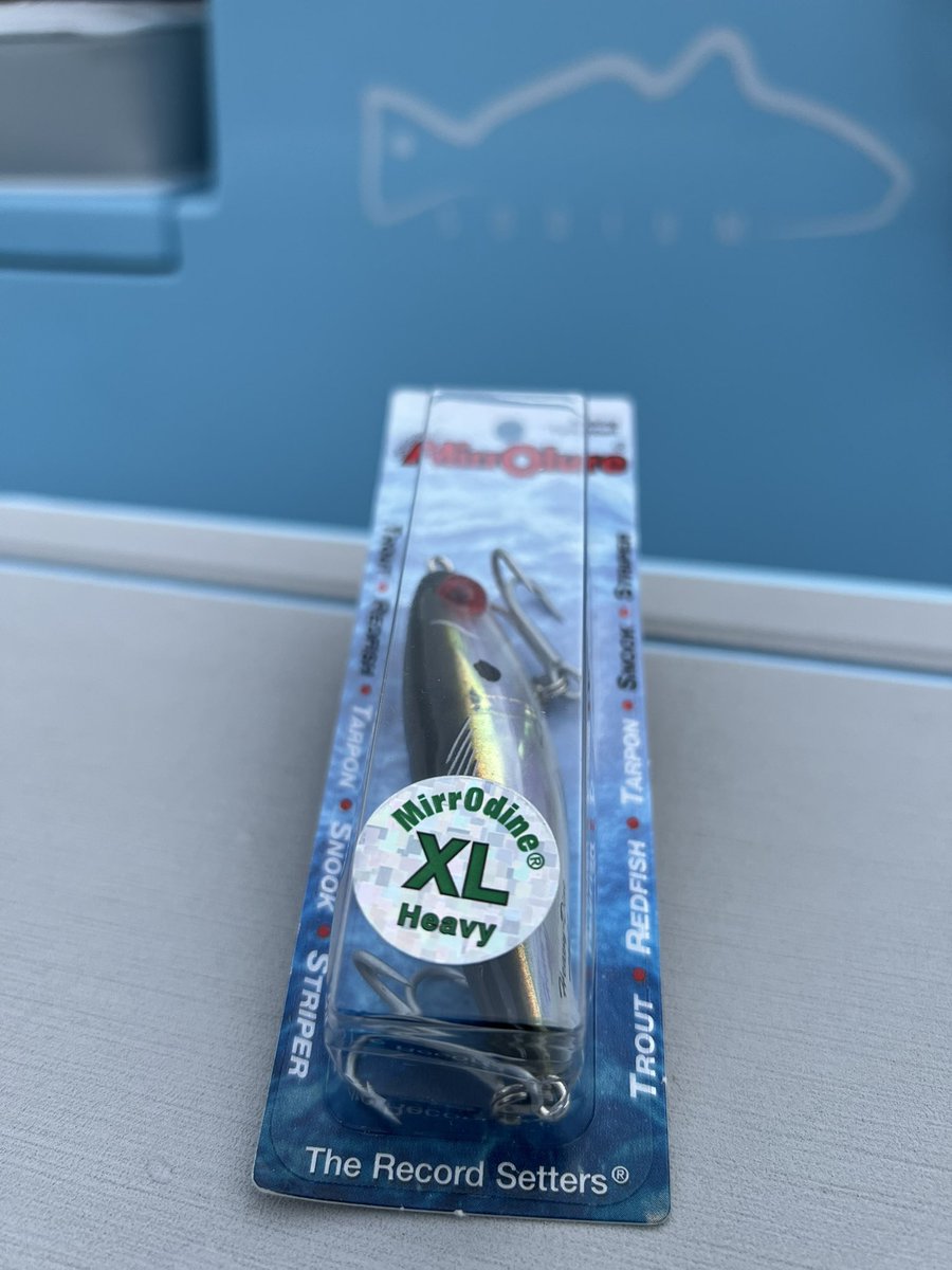 FlatsClass's tweet photo. The new Mirrodine XL Heavy is here… get it at https://t.co/wg53zmPP68 #flatsclass #mirrolure #plugfishing #speckledtrout #snook #redfish https://t.co/TEfBWniMfT