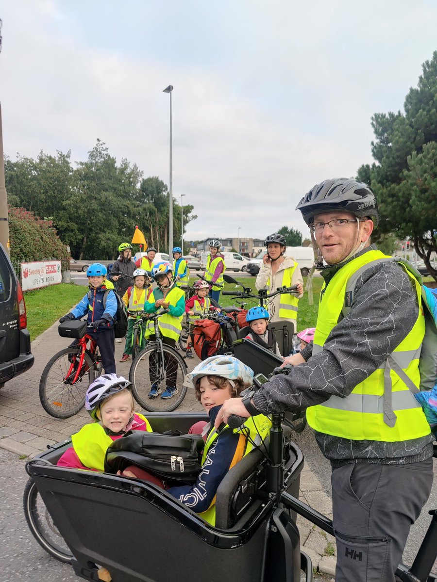 ECorribCycleBus's tweet photo. The meetup point with the gang https://t.co/lFB8kCndpp