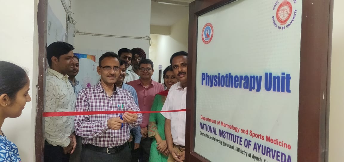 NIAJaipur's tweet photo. Prof Sanjeev Sharma Director cum VC (I/c) inaugurated the Physiotherapy Unit in Department of Marmology and Sports Medicine @NIAJaipur https://t.co/JBARFx0OhC