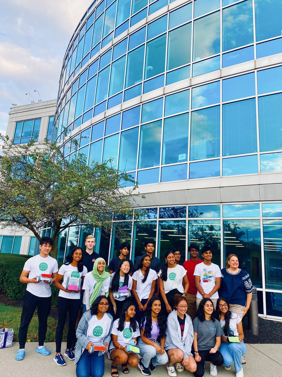DebPapesh4's tweet image. Full circle as 2-time @DublinEF grant recipients raise $1400 for @DublinSchools Ts through Coding For Community camps! Grateful to @DublinTechClub, CS educator @annefuller74 & Ss from @dublinjeromehs @dshsDCSD @DublinCoffmanHS for creating #codingforcommunity #bettertogetherDCS