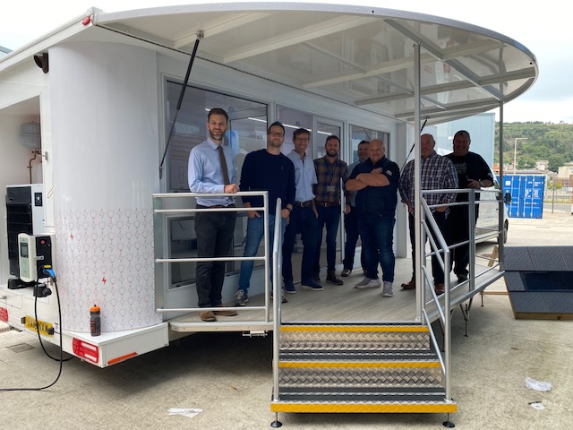 CWICWales's tweet photo. @FMB members attending their board meeting @UWTSD take an opportunity to explore the technology on the #KnowYourPower module created in partnership with @Sero_group.  
@GarethCWIC runs through the #greentech and how it can minimise our energy use. 
See https://t.co/Z3LFWQVGXc. https://t.co/WcdB2XAVP4