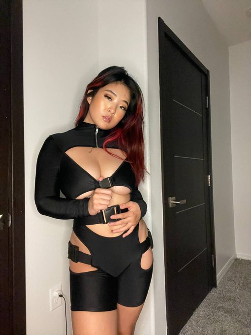 I think this outfit was made for me https://t.co/LRivxfG5Lr