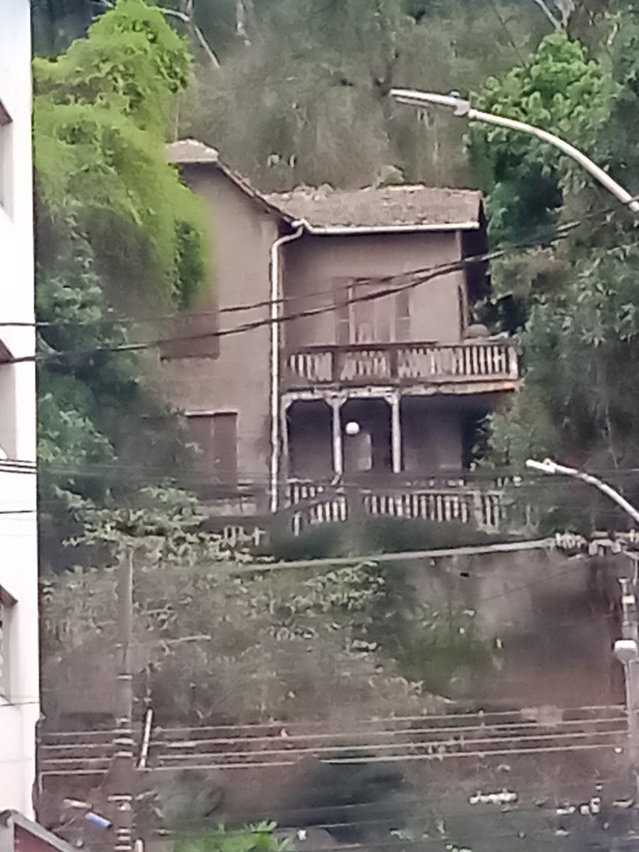 MYSSKEL's tweet image. Bom dia 🅰️ legria pra quem como eu tem gostos "peculiares....
#casasantigas
#rusticas