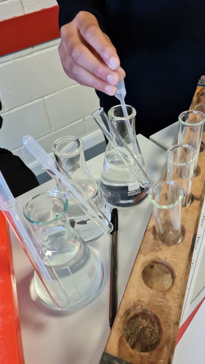 lawnswoodschool's tweet image. Y10 scientists have been investigating osmosis - using potato &amp;amp; sucrose solution #requiredpractical #curiosity