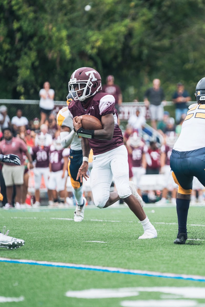 titaniumvisuals's tweet image. 🏈🏈