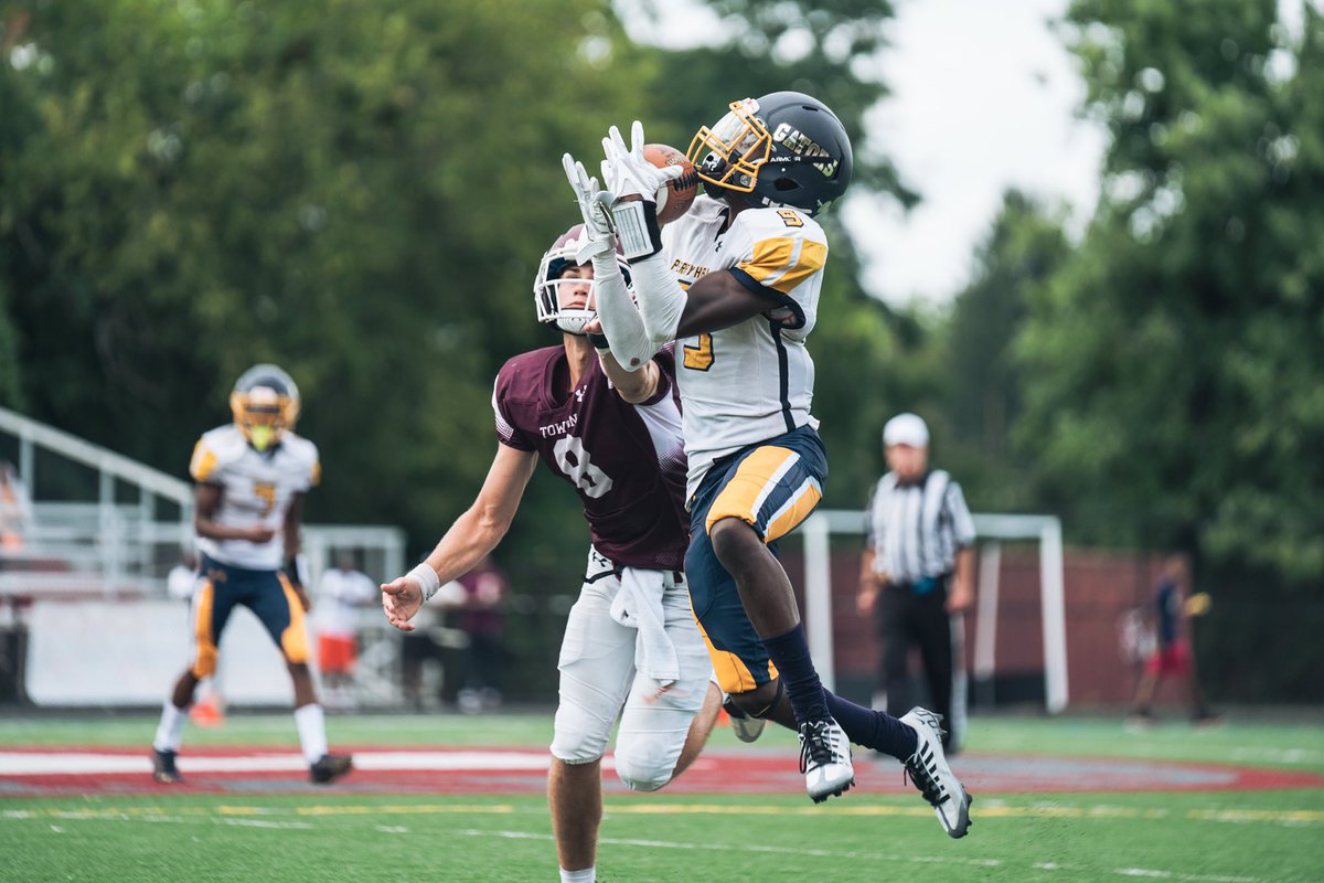 titaniumvisuals's tweet image. 🏈🏈