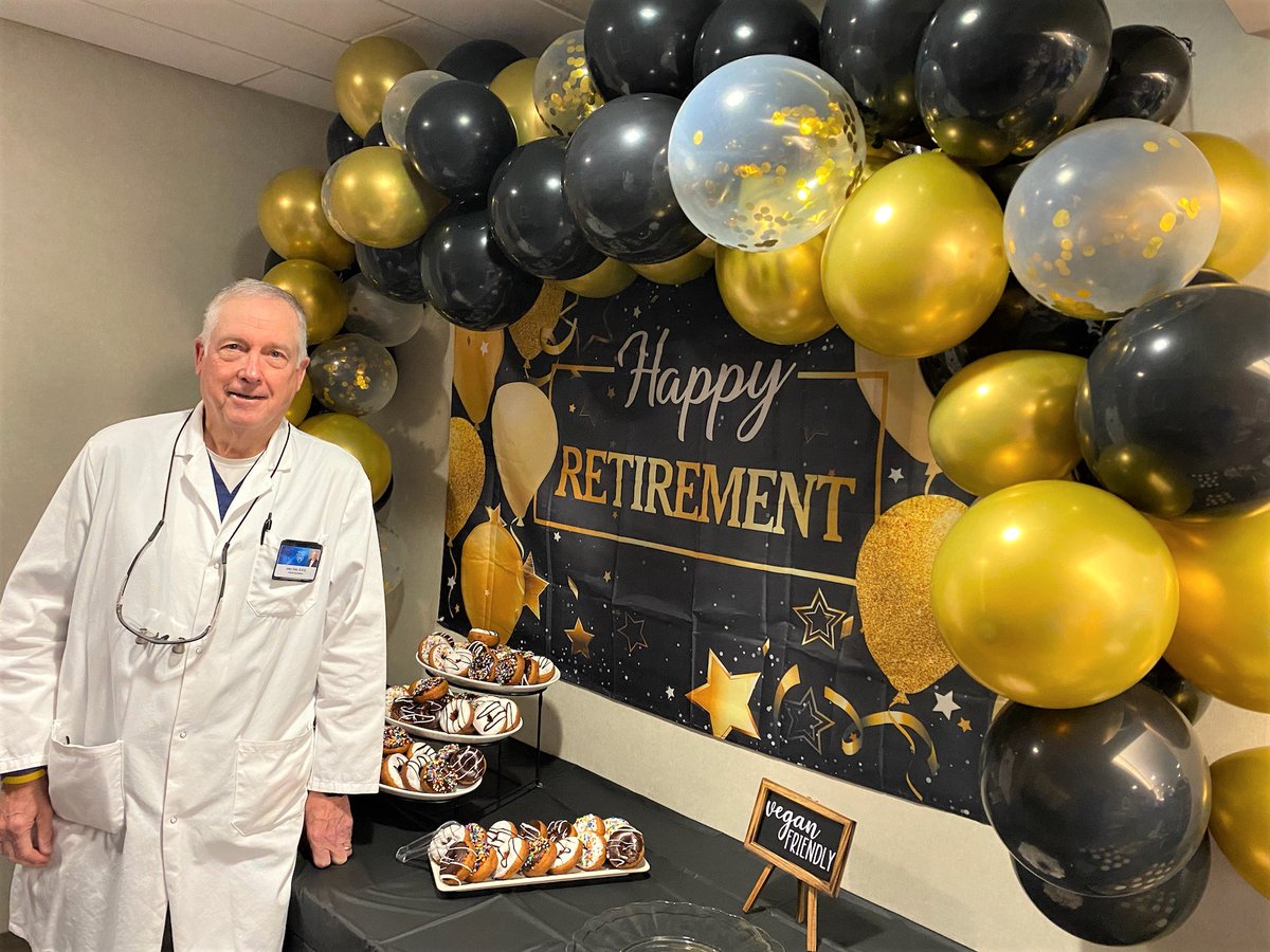 MayoOralhealth's tweet photo. We recognize Dr. John Edward Volz as he finished his career at Mayo Clinic on September 1st. Dr. Volz was a consultant at Mayo Clinic for 15 years and was loved by his patients for his kind and gentle demeanor. Enjoy your retirement Dr. Volz! 🥳 https://t.co/MadLsNkCmL