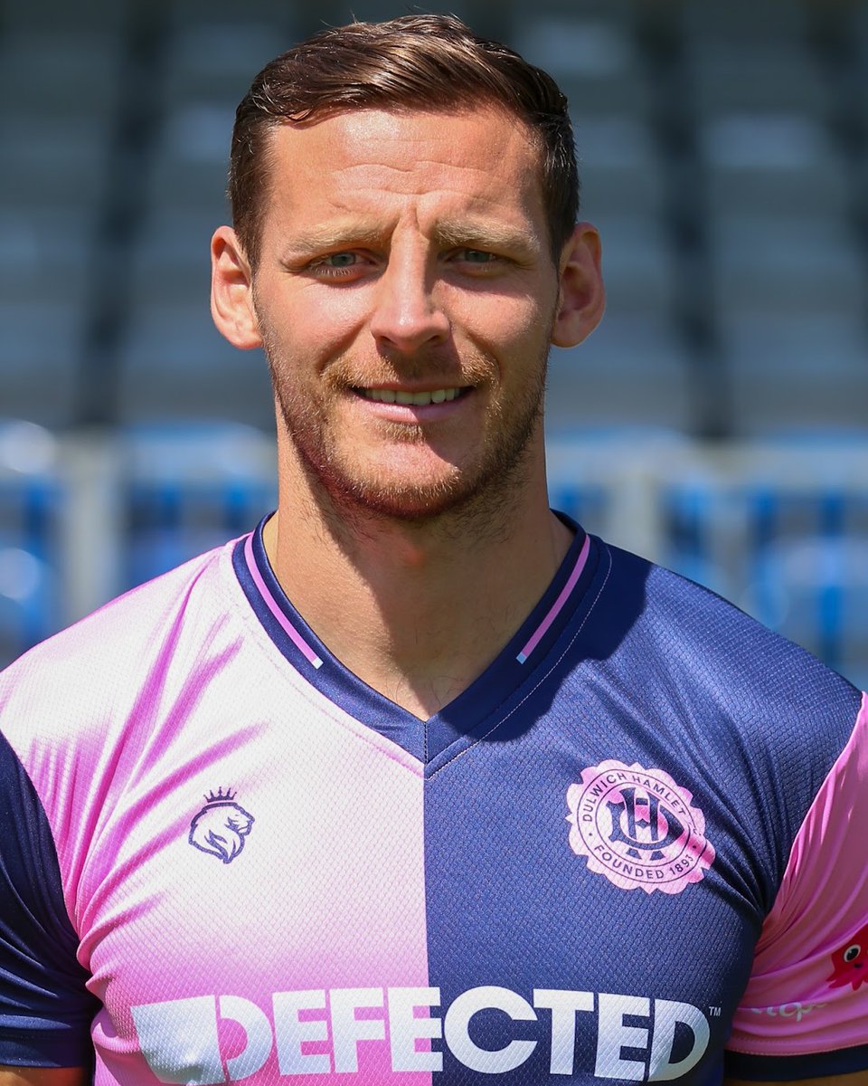 DulwichHamletFC's tweet photo. TONIGHT

In the dugout for our game with Hemel Hempstead Town this evening will be a management duo of club captain @JackHolland6 and striker Danny Mills.

We will be announcing the appointment of an interim Head Coach within the next 24 hours.

#DHFC 💖💙 https://t.co/UWjWAGdpYF