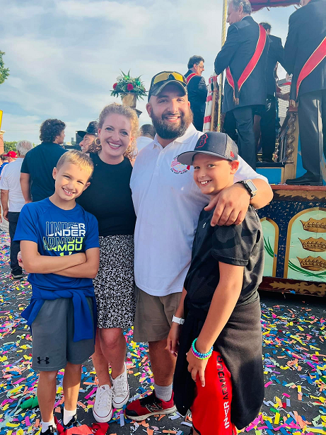 age_span's tweet photo. Faith, family & friends define 3 classic Lawrence Labor Day celebrations. Our CEO Joan Hatem-Roy's whole family enjoyed the Three Saints feast and more. Her full #AskJoan column: https://t.co/bJn3geHvCg https://t.co/zDL8SYP6n9