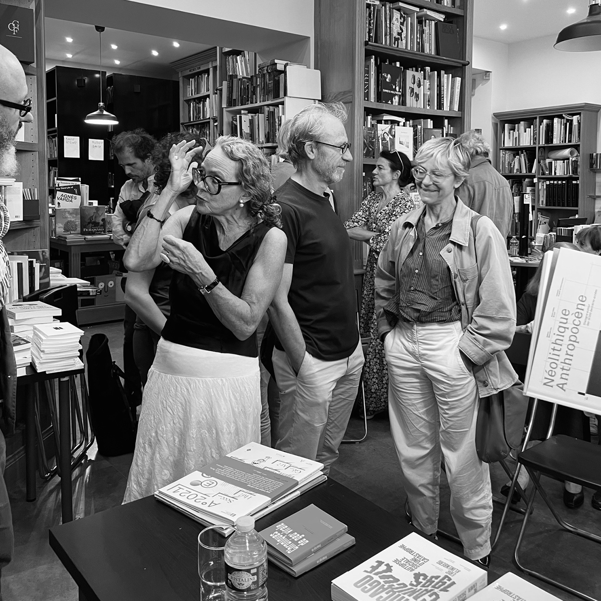 [Retour en images] Sur la table ronde “L’édition à l’heure de l’Anthropocène” qui a eu lieu le 11 sept. à la <a href="/lib_m_descours/">Librairie Descours</a> avec Michel Lussault, Valérie Disdier @ÉcoleurbainedeLyon et les designers graphiques et éditeurs Damien Gautier et Florence Cortat Roller.