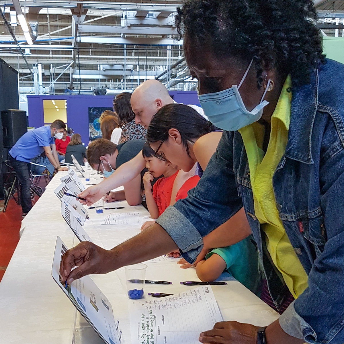 FeedbackFrames's tweet photo. Q: How do we give all participants an equal voice in a meeting? A: Don't use a microphone. 😮
#FeedbackFrames.
#participatory #facilitation #DemoPart #CitizenParticipation
#PublicParticipation #MeetingProfs
#iap2 https://t.co/HzDzzRWLXL