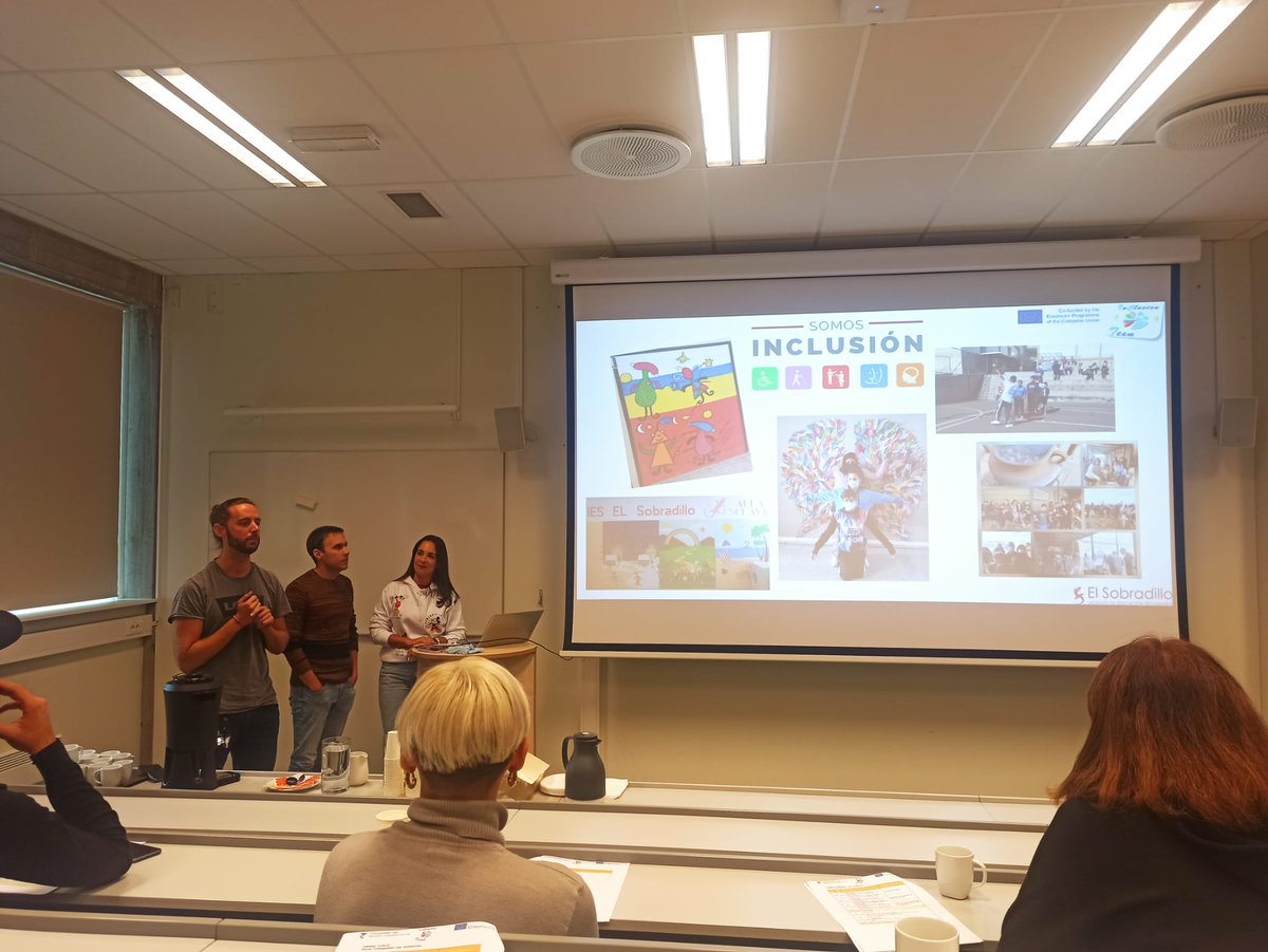 ieselsobradillo's tweet photo. #ICTeam #Day2 🇧🇻 A presentations about what assistive technologies, present hardware and software we use in each school or highschool https://t.co/CIrt20as1A