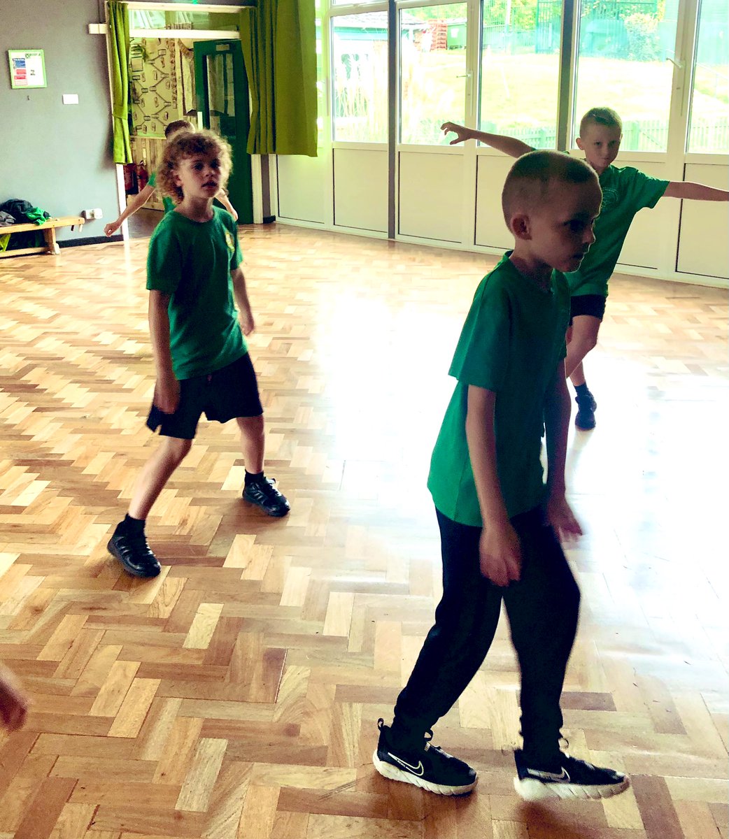 Ver_WPA's tweet photo. Have you ever seen such cool moves? ππ»πΊ#WatersidePE #WatersideDance #WatchoutStrictly https://t.co/wWp7LxZHma