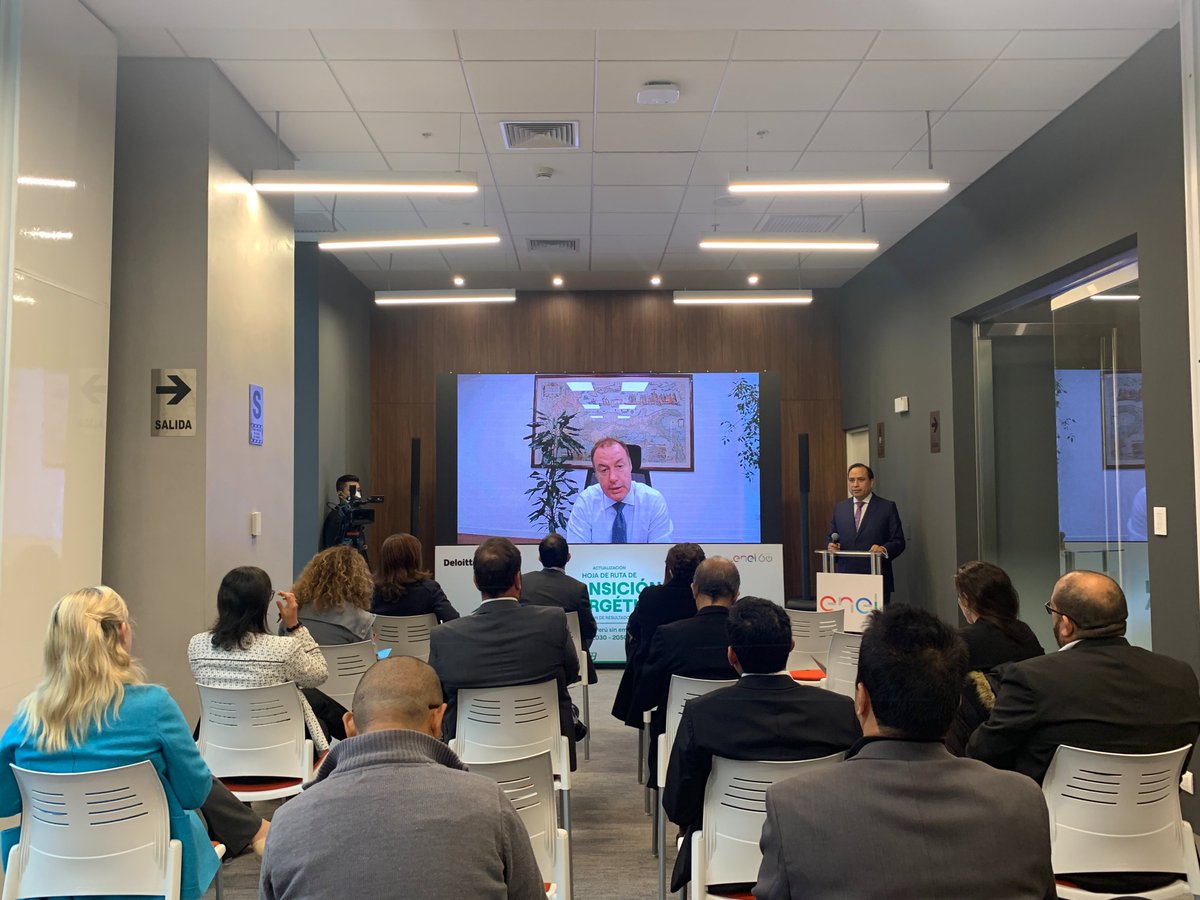 fragale_marco's tweet photo. Creemos en un 🇵🇪 sin emisiones. Pensando en ello, les presento los resultados de la #HojaDeRuta de la #TransiciónEnergética 2030-2050, de @EnelPeru, que reúne acciones para impulsar un #FuturoSostenible y #Competitivo en el país. Aquí los detalles ⬇️ 
https://t.co/QZwfxurQ9S https://t.co/BAwdTrYuza