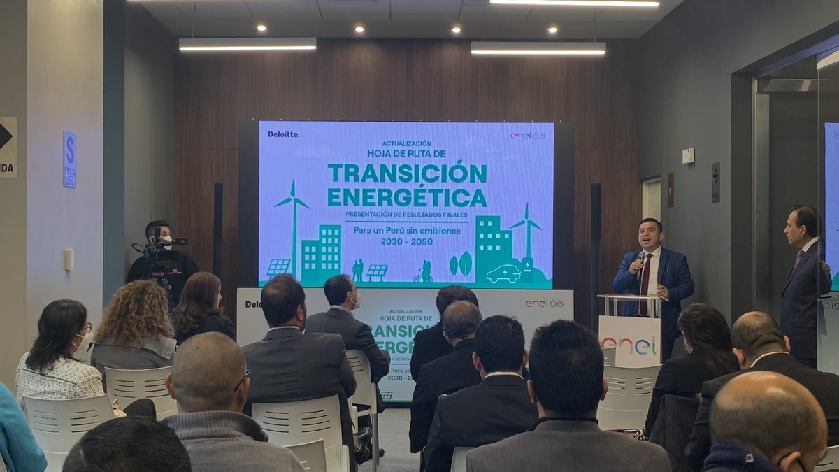 fragale_marco's tweet photo. Creemos en un 🇵🇪 sin emisiones. Pensando en ello, les presento los resultados de la #HojaDeRuta de la #TransiciónEnergética 2030-2050, de @EnelPeru, que reúne acciones para impulsar un #FuturoSostenible y #Competitivo en el país. Aquí los detalles ⬇️ 
https://t.co/QZwfxurQ9S https://t.co/BAwdTrYuza