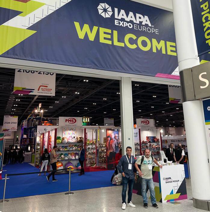 sendaviva's tweet photo. #Sendaviva asiste estos días a la IAAPA Expo Europe que celebra en #Londres. La mayor feria de #atracciones de Europa🎡🎢🎠. @IAAPAEMEA

#Innovación #Inspiración #Ideas #Attractions #London #IAAPAExpos #IAAPA https://t.co/1XCm4H5lRX