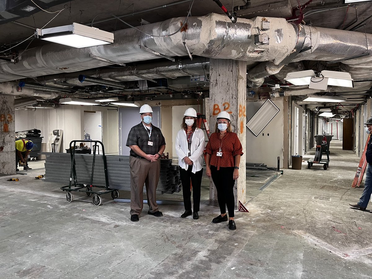 kristenpeek1's tweet photo. Happy to share that @UTMB_SPPH new space is looking great! Many thanks to the team who is putting it together. Hopefully we’ll be moving in March 2023! @UTMBProvost @IBHH_UTMB @utmbnews https://t.co/Vuv2PzR8hN
