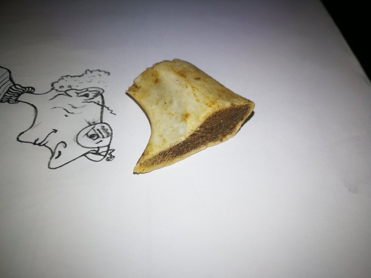 ColorGuru95's tweet photo. 🎨👌🏼🤣 - so I've decided to use the shadow of iThambo(bone) lenyama as a Hat/Cap🎩 yeGriza - Creativity at its best🤞🏽  look at how it came out  #art #creativity https://t.co/QrFeppjdNw