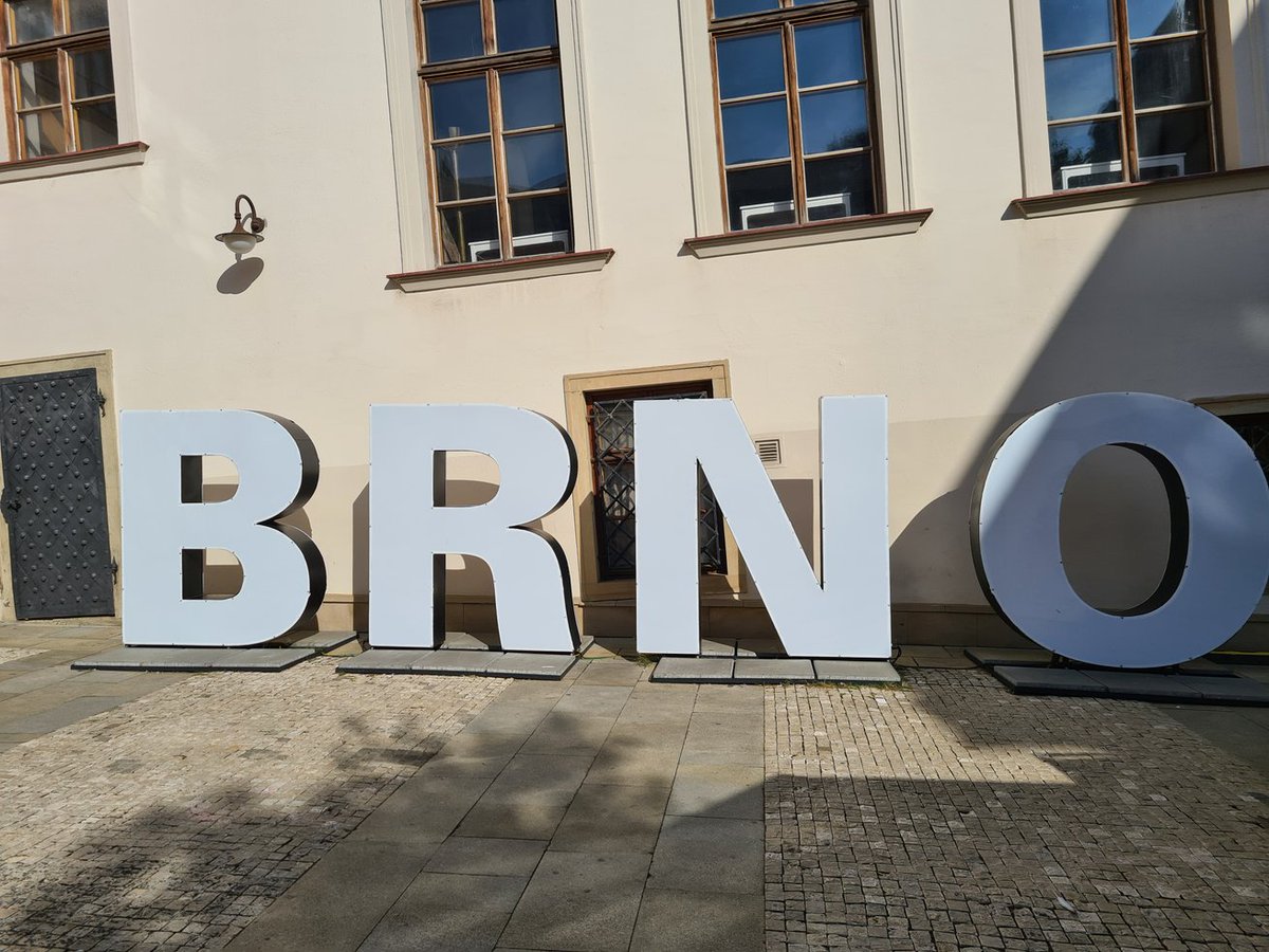 Franglais27's tweet photo. It was lovely to meet up with @almostgingr this morning for my first midweek experience in Brno for #Traverse22 which was a walking tour, which I always like to do to get my bearings!
#visitczechrepublic #brnotruestory #southmoravia 
@TraverseEvents @VisitCZ https://t.co/1Tbjcphmcx