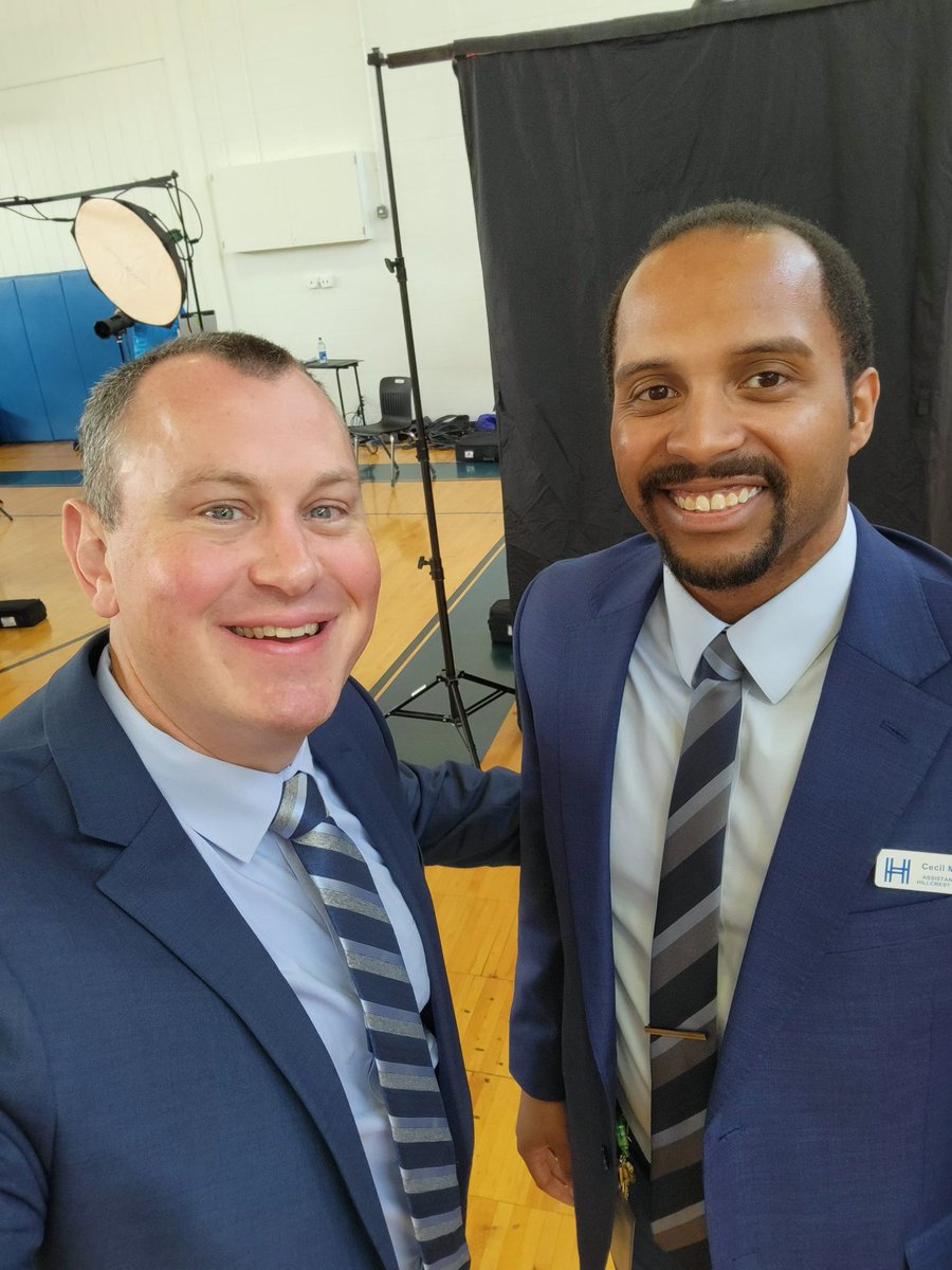 RichDameron's tweet photo. #twinning with @crmcbrayer on @Hillcrest_SPS picture day! #spsstory https://t.co/dfPDzT5kGQ