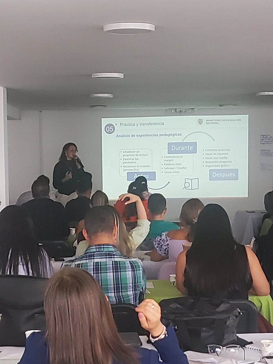 fredycamps's tweet photo. Formación de ciclo 3 @PTA_Colombia formadores y tutores eje cafetero @Mineducacion continuando con la ruta 2022. @agaviriau @hbayonar https://t.co/9W9XbGheMn