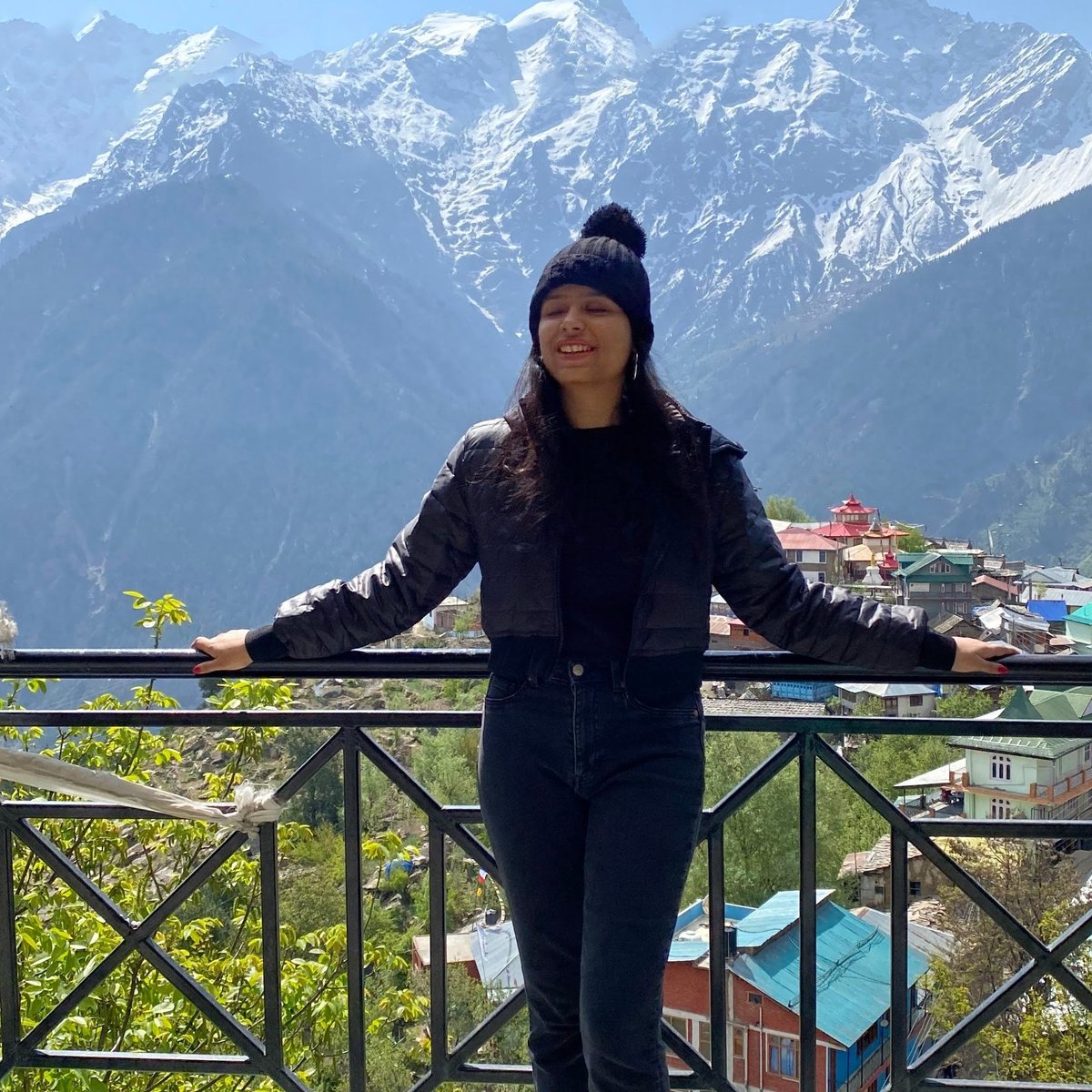 stringshivani's tweet image. #NewProfilePic just me soaking all the twitter energy again ✨
#backontwitter