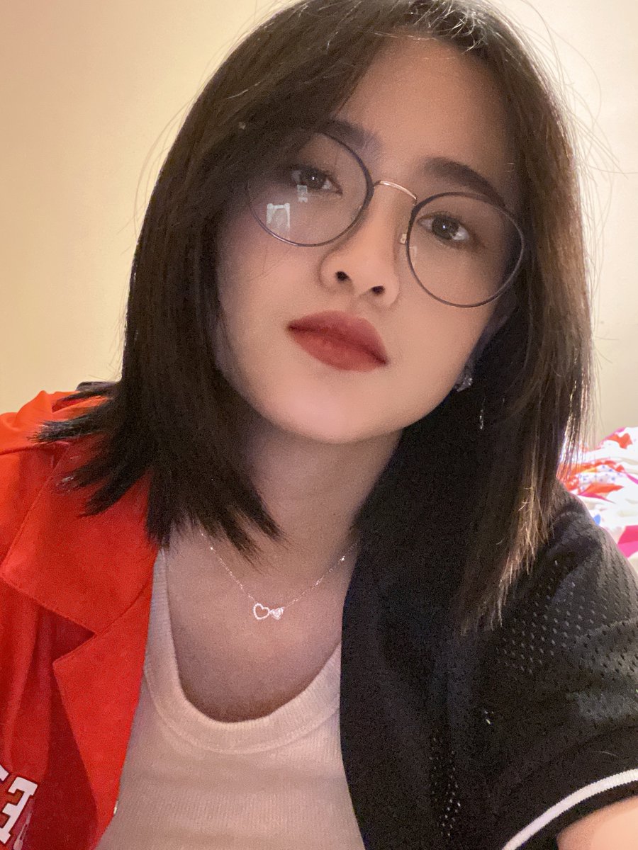 AdelRevaaa's tweet photo. Pap lagi https://t.co/i3ODQmXLny