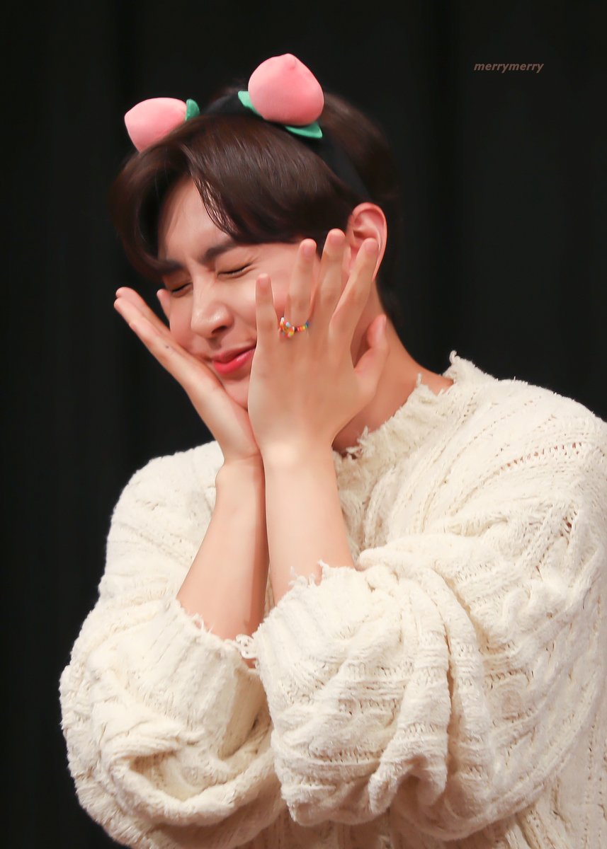 jy_809_'s tweet photo. 220827 🍑🍑🍑🍑🍑

#SF9 #재윤 https://t.co/EIRuEVx6Ry