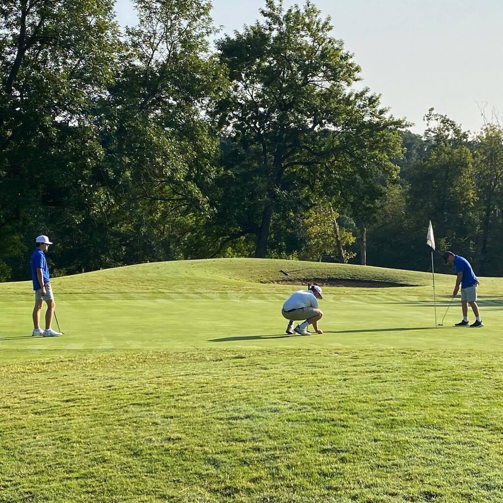 Mounties JV playing this morning in the First Tee Confidence Classic instagr.am/p/Cic1_KfO3Fb/