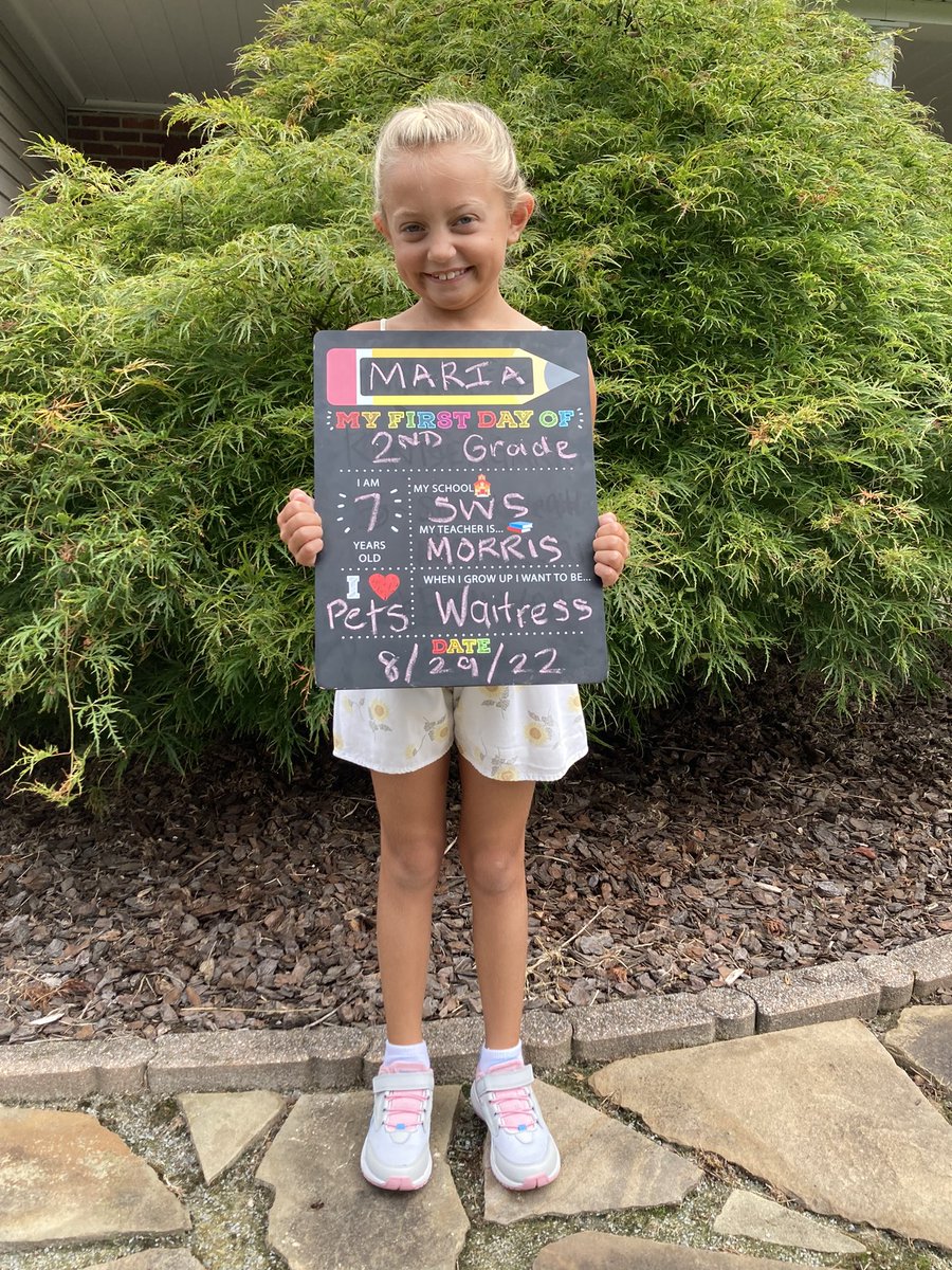 Laura_Marchiano's tweet photo. When your daughter listens to a certain soundtrack on repeat @SaraBareilles #waitress #broadway @WaitressMusical https://t.co/0XVKNYQRgi