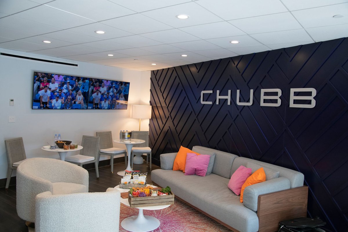 Chubb_Seguros's tweet image. Orgullosos patrocinadores del Us Open 2022.

El último Grand Slam del año, que demostró la emoción de los aficionados con la huella audaz de una lista de jugadores diversa e inclusiva.

Celebramos poder compartirlo juntos.

 #officialinsurancepartner #SegurosquetedanVentaja