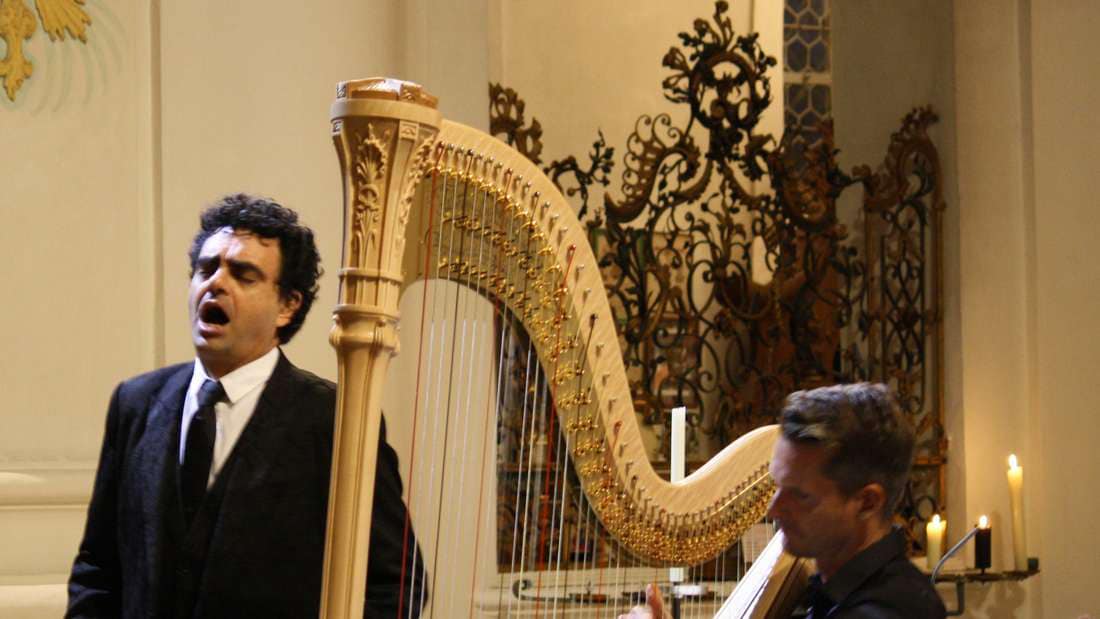 Thunderous applause and standing ovations for another performance of Serenata Latina with Xavier de Maistre at the beautiful Wieskirche.

© Sabine Näher &amp; Villazónistas