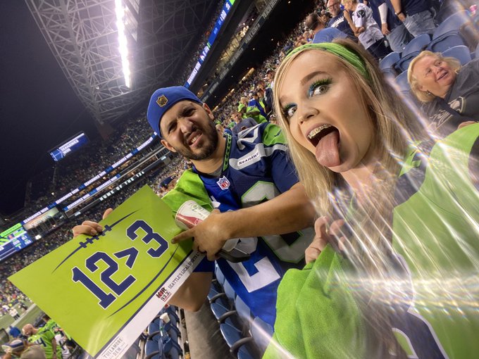 Best game ever! 💙💚 https://t.co/HP3utmvGiv<a href="/tag/gohawks"class="tags"><span>#gohawks</span></a><a href="/tag/bluefriday"class="tags"><span>#bluefriday</span></a>