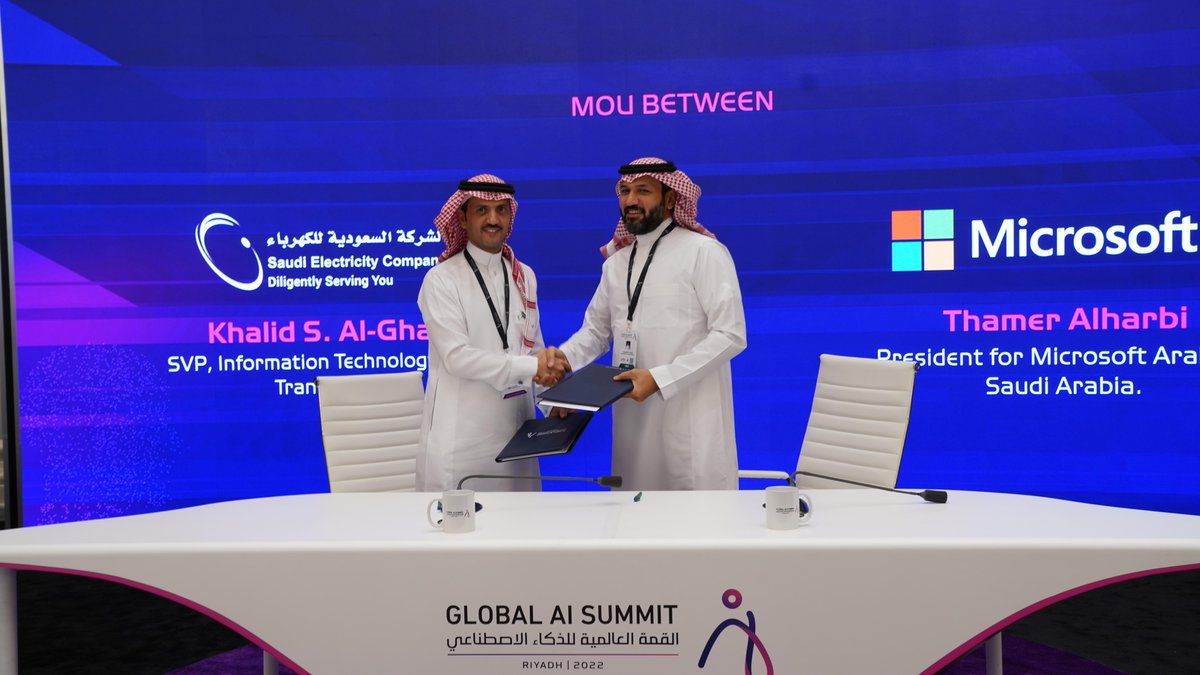 Microsoft_Saudi's tweet photo. يسعدنا أن نعلن عن توقيع مذكرة تفاهم بين شركة مايكروسوفت السعودية ممثلةً بالرئيس م. ثامر الحربي و  الشركة السعودية للكهرباء ممثلةً بنائب الرئيس الأول لتقنية المعلومات و التحول الرقمي م. خالد الغامدي.
 
لمناقشة سبل التعاون في استخدام الذكاء الاصطناعي في الاستدامة وتطوير المهارات. https://t.co/QHi37FhiCI