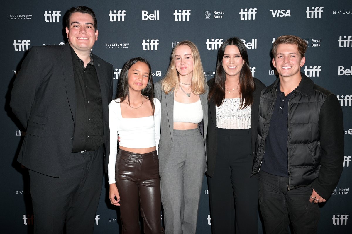 .@AsiaYoungman (Filmmaker Lab '20, Talent Accelerator '20), Emilie Bierre, Aiden Howard, Isla Grant, and Mike Johnson at the World Premiere of the short film N'XAXAITKW, playing as a part of Short Cuts Programme 5. #TIFF22 📸: Getty/Darren Eagles