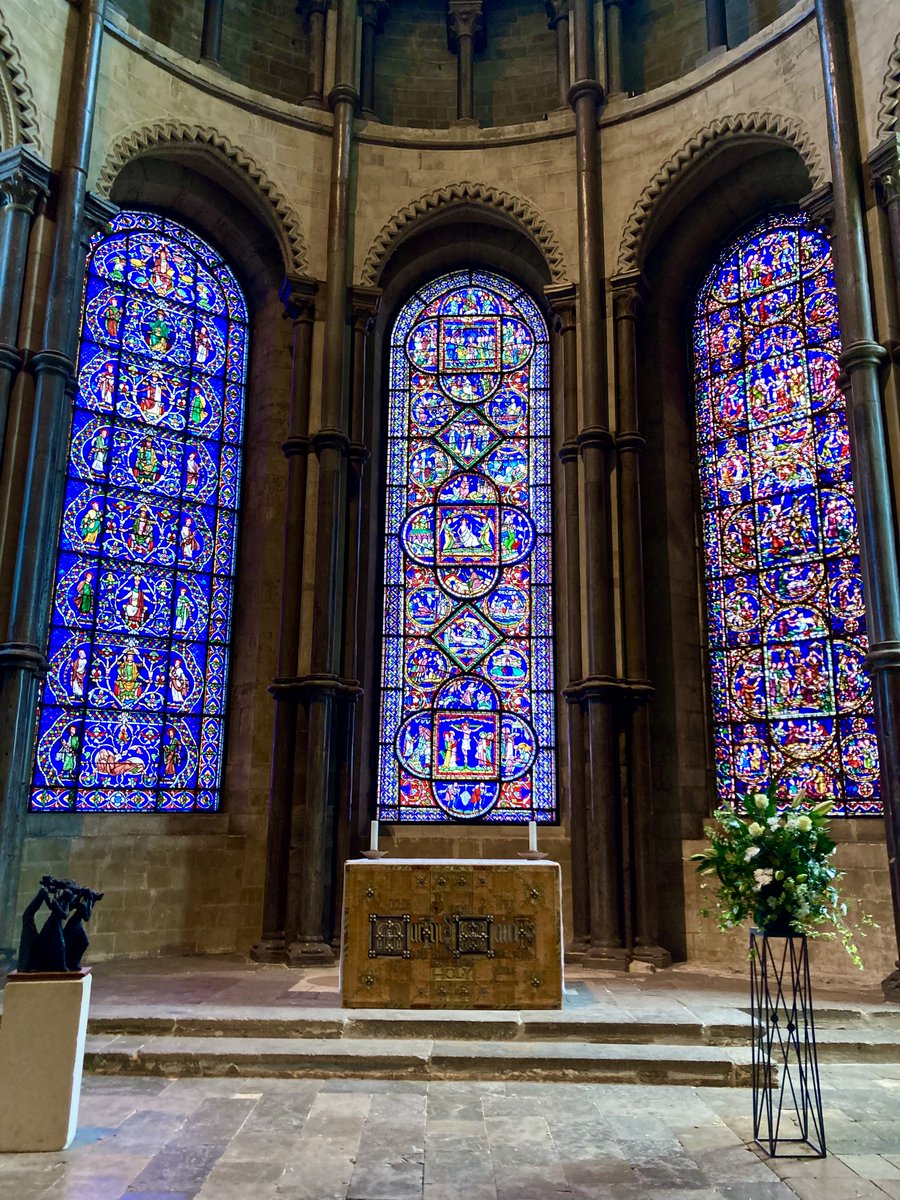 Jaw-dropping stained glass at Canterbury Cathedral 🤯 Hands down the most stunning Gothic church in England 🤩