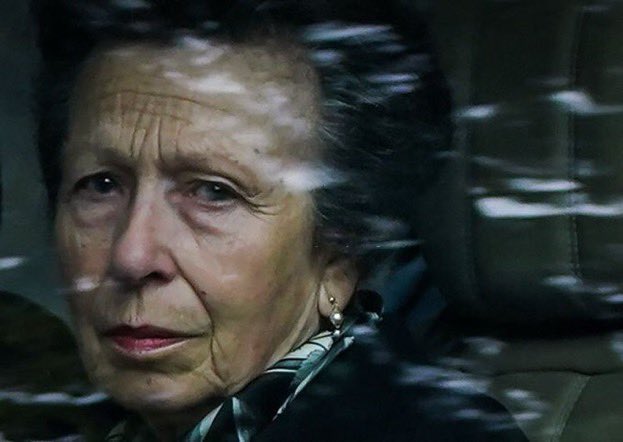 I’m in awe of Princess Anne and how she has accompanied the Queen in her last journey by being here there at every step of the way. She showed nothing but respect, dignity and duty while grieving her own mother 💔