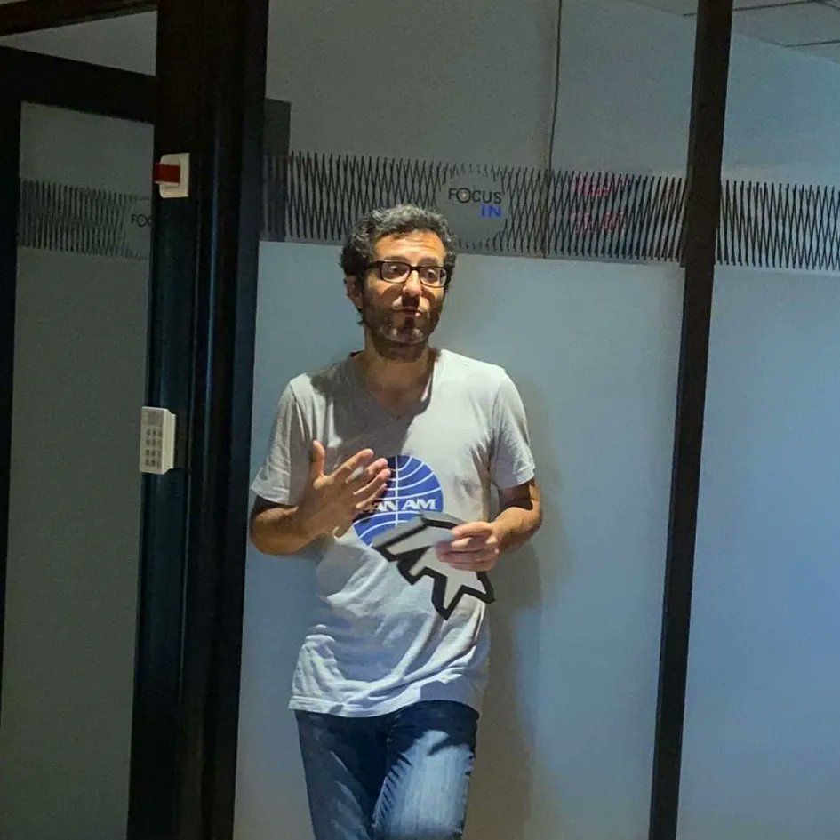 Corentin_Lcs44's tweet photo. [TOUR E-MEDIA] 🦊
Rencontre avec Mathieu Ozanam,  cofondateur et rédacteur en chef du média lyonnais OUR(S) qui nous a fait part de son expérience dans le métier et expliqué en détail ce média ✍🏻

@iscpalyon @Ozanamanazo #journalisme #communication #tourEmedia #teamiscpa #rookie https://t.co/hg1op9igQD