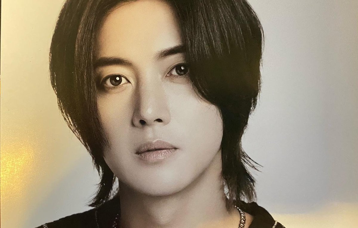 amiko_007's tweet photo. #Song_for_a_dreamer 
#KimHyunJoong 
CDの中のリダです。素敵写真いっぱい💕❤️ https://t.co/bteSpwtWpK