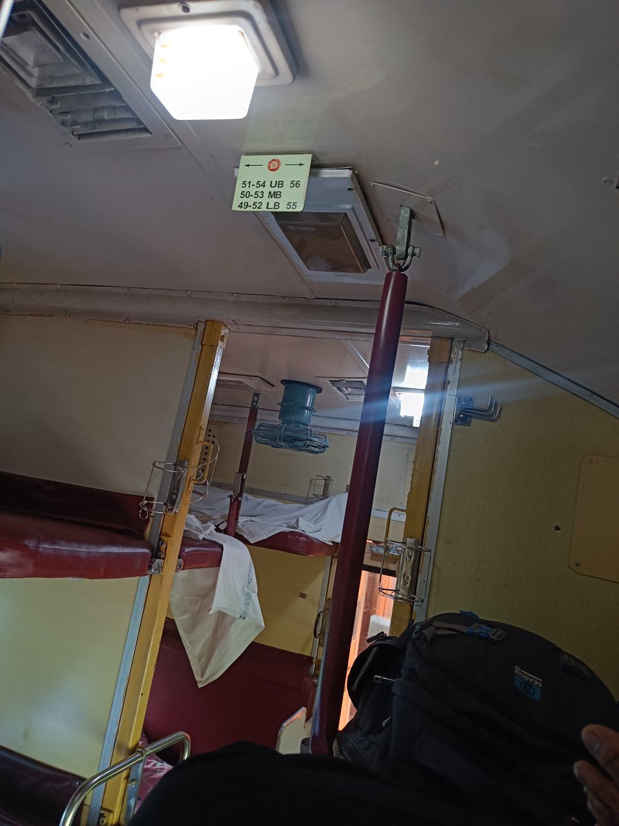 khadaliyakeyur's tweet photo. I am sitting in the train right  now and I have not got any registration done, yet see the message came that you have taken booster dose.

what I do ?
why government ?
#government #vaccination @narendramodi @CMOGuj https://t.co/SN08EzWBl4