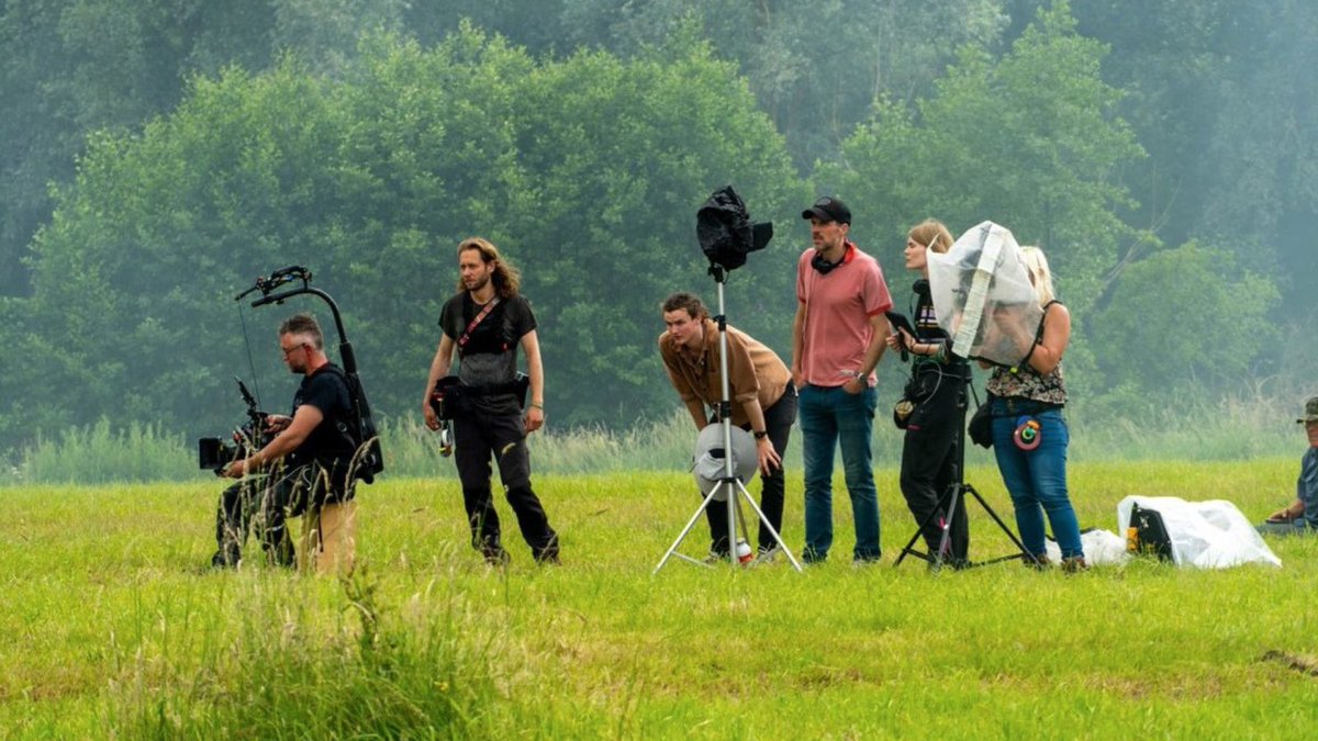 filmmakerspod's tweet photo. NEW!
Director of #WolvesofWar and TFP host, @GilesAlderson, welcomes DOP #StuartWhite and some of his cast: @mattjwillis, #JacksonBews, #AnastasiaMartin & @_RupertGraves to talk about how they made an indie war movie.
Ears here:
https://t.co/PCDcYxyz9z
https://t.co/3M2QlY89aH https://t.co/bOGamn1xQz