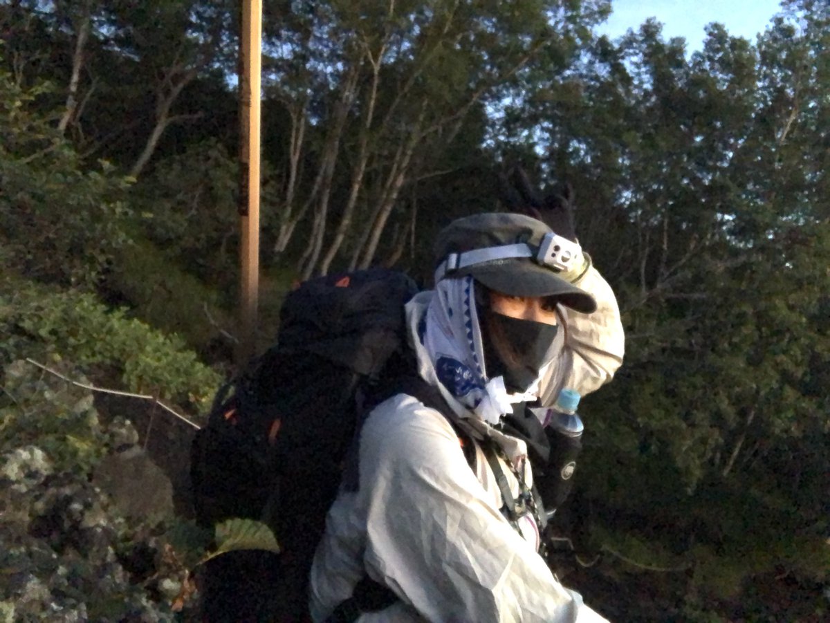 mximxiko's tweet photo. 3日間、SNS無し生活終了。
特に理由もなく、
ただ、富士山登山してました🏔
＃富士山 ＃富士登山 #須走口 #吉田口 #御庭 #御来光 #御中道 #登山 #山登り #climing #mtfuji #みみの富士山trip #焼印 #御朱印 #浅間神社参り #今年4回目の富士山 https://t.co/YWt6HyOtJu