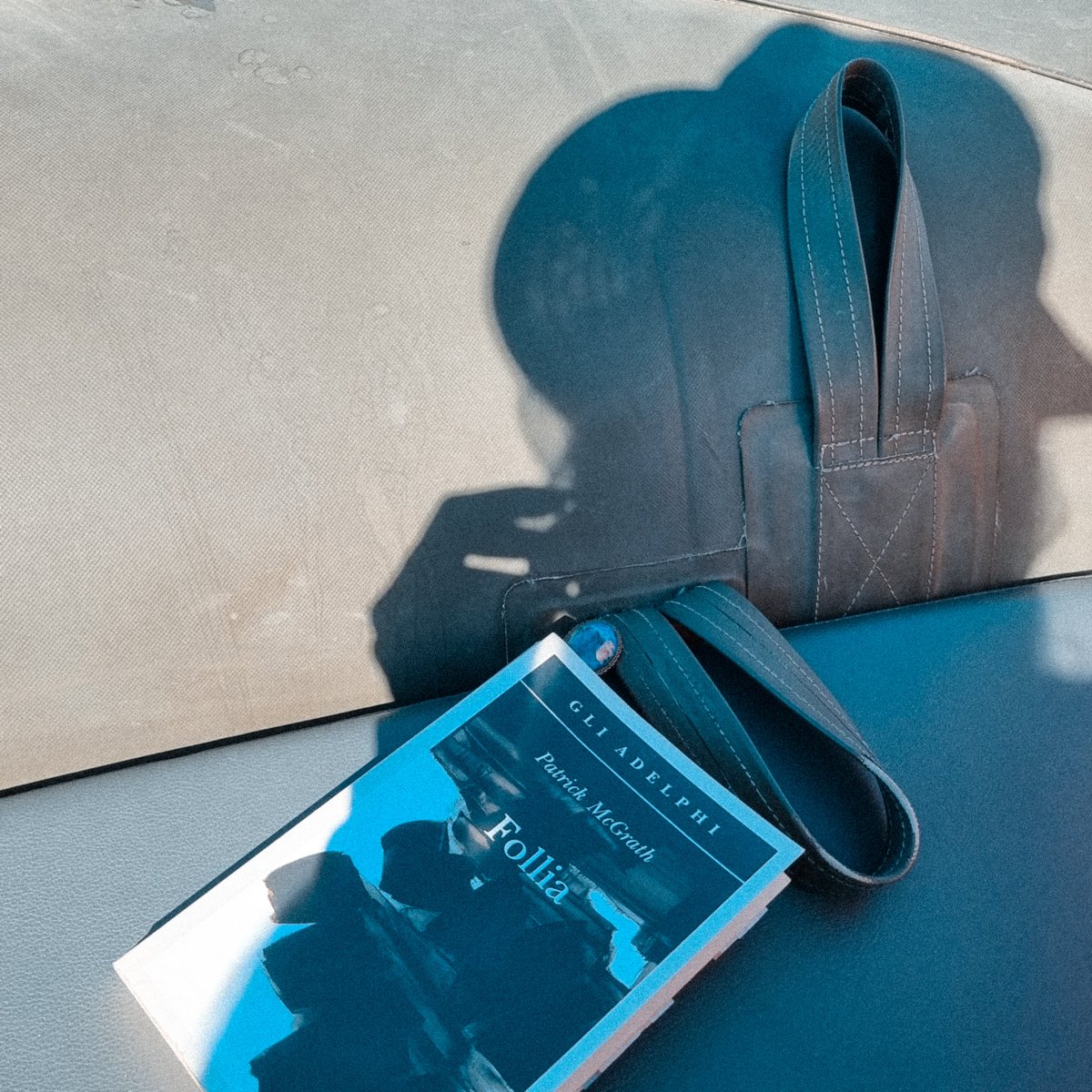 universinterior's tweet photo. ho terminato Follia di #PatrickMcGrath @adelphiedizioni 

che libro! vorrei dire un sacco di cose 😶 https://t.co/3wa0SBr6Xd