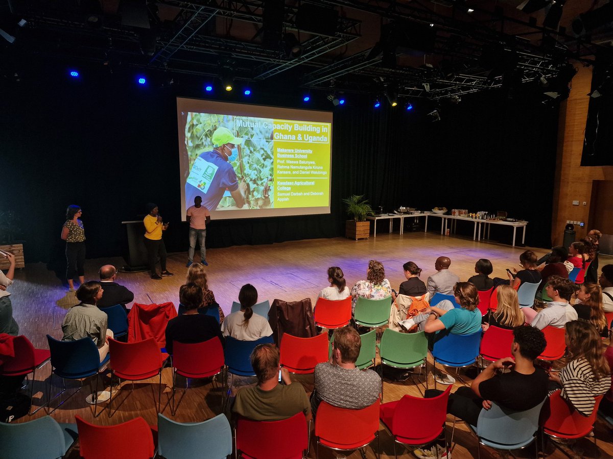 tudelftglobal's tweet photo. Great to have guest from Kwaduso Agricultural College &amp; Makerere University Business School at our #GlobalLunch speaking about @tudelft's programs on mutual #capacitybuilding in #Ghana &amp; #Uganda. Welcome! https://t.co/lHeBeQJJvw