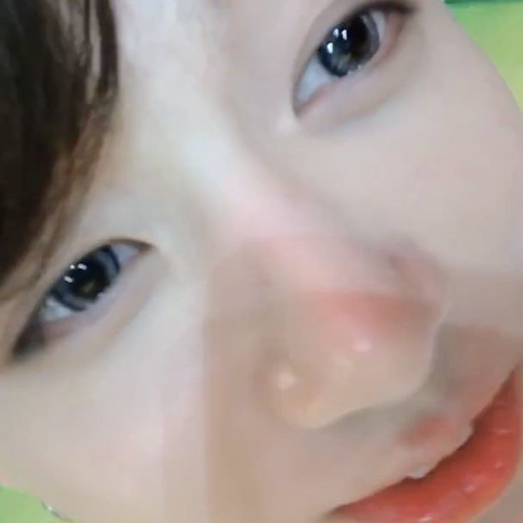 kookived's tweet photo. baby bird https://t.co/jkc4C7sFFQ