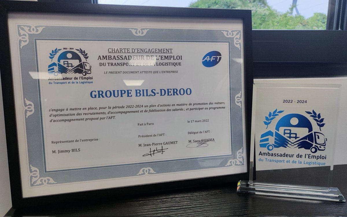 Honorée d'avoir été conviée à la cérémonie de remise du Titre d'Ambassadeur de l'emploi du Transport et de la Logistique au groupe #BILSDEROO ce matin.
Un partenariat solide avec #Pôleemploi pour résoudre les difficultés de recrutement.
<a href="/MoriauxCath/">Catherine Moriaux</a> <a href="/ElsaMiquel/">Miquel Elsa</a>
