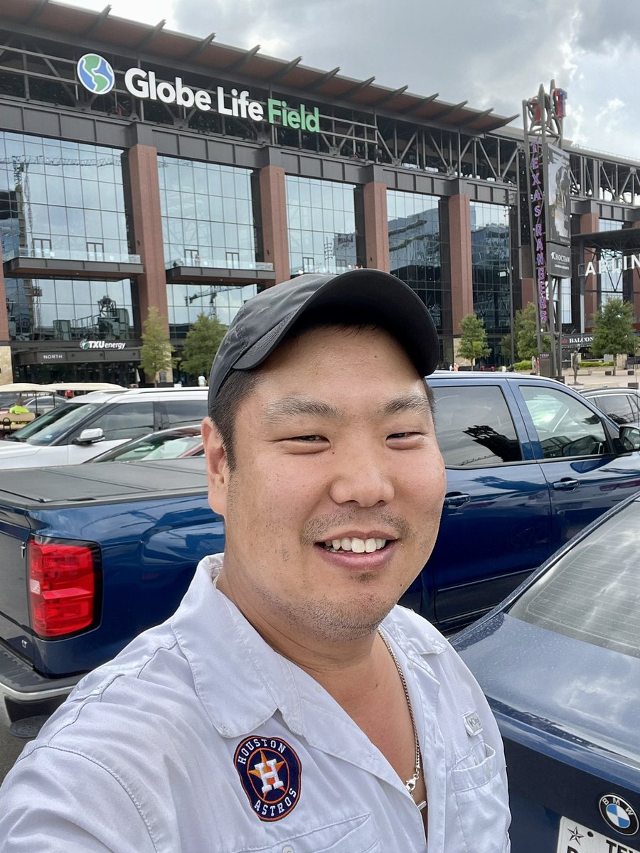 ThumblessCovert's tweet image. 35 never looked better 🍷🍷