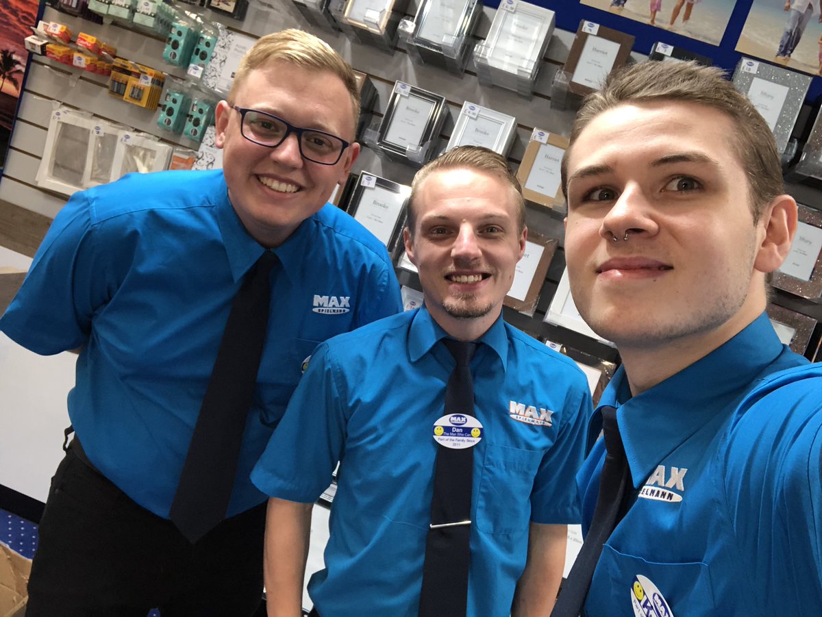 And the new set roll in ! Welcome to the family Lewis &amp; Kurt !! 

#timpson #maxspielmann 
<a href="/maxspielmann/">Max Spielmann</a>