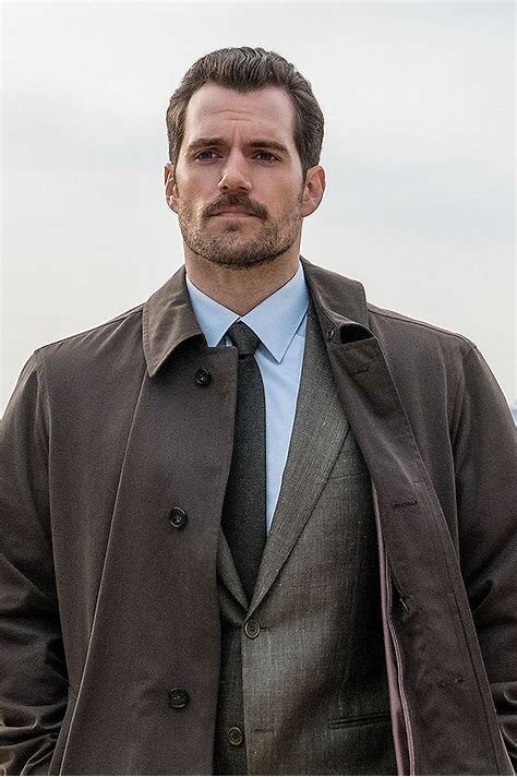 GwenRecord's tweet photo. In honour of #TransformationTuesday #HenryCavill #RealLifeAdonis https://t.co/iOy4mock22