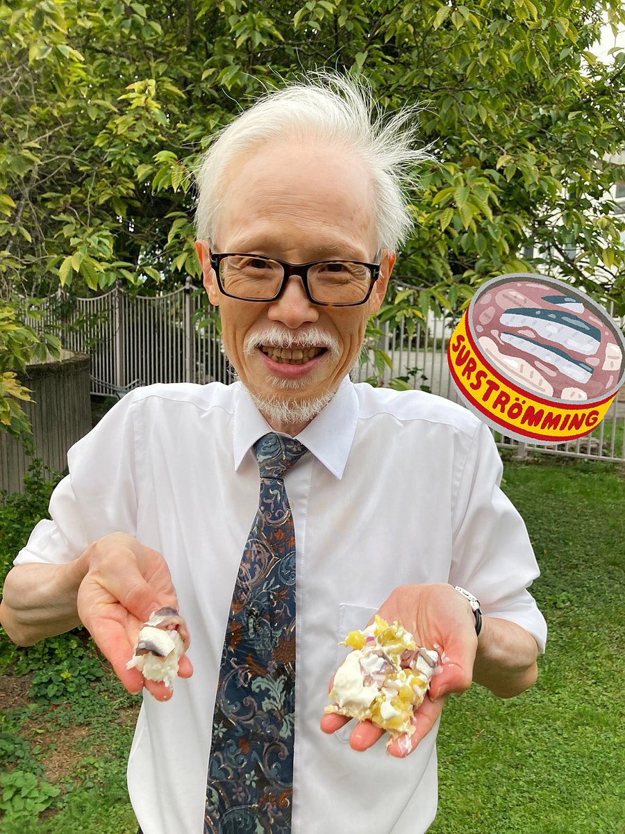japanisverige's tweet photo. Vad gör ni i väntan på valresultatet?
Surströmming ruskade om och fräschade upp mitt sinne och kropp.
Jag lärde mig det traditionella svenska sättet att äta den, och uppfann också en nyskapad Surströmmings-Sushi... som jag inte direkt skulle rekommendera. https://t.co/EC3RYLqqyD